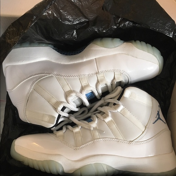 legend blue 11s size 9